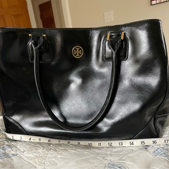 Tory Burch Tote Bag - Black Patent Leather Large - Picture 5 of 9